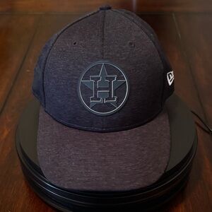 New Era Dark Gray Astros Hat Fitted 7 1/8